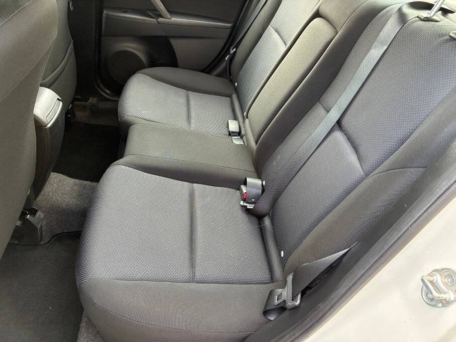 Used 2010 MAZDA MAZDA3 i Touring FWD image 20