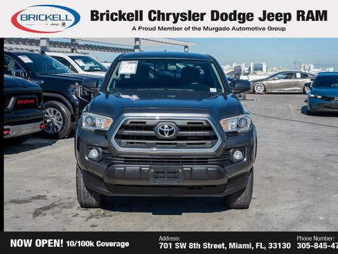 Used 2017 Toyota Tacoma SR5 w/ Tow Package image 2