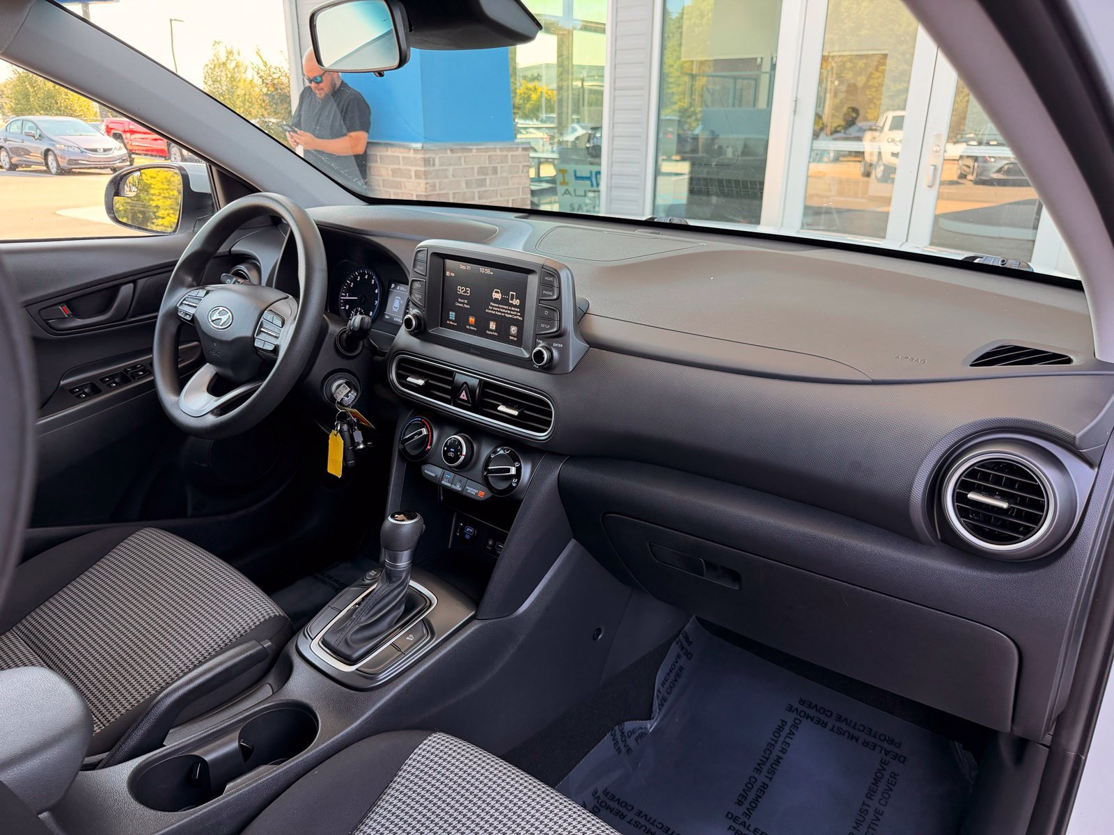Used 2019 Hyundai Kona SE FWD image 24