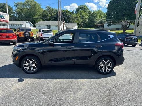 Used 2021 Kia Seltos EX AWD/4WD image 4