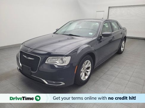 Used 2016 Chrysler 300 Limited RWD image 1