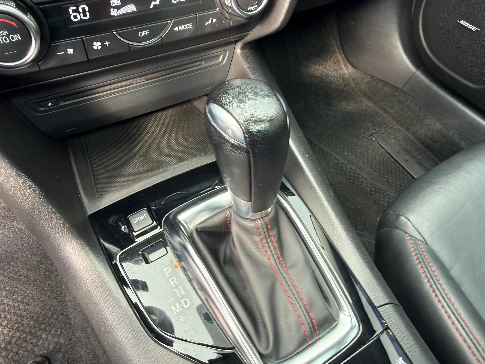 Used 2016 MAZDA MAZDA3 s Touring FWD image 42