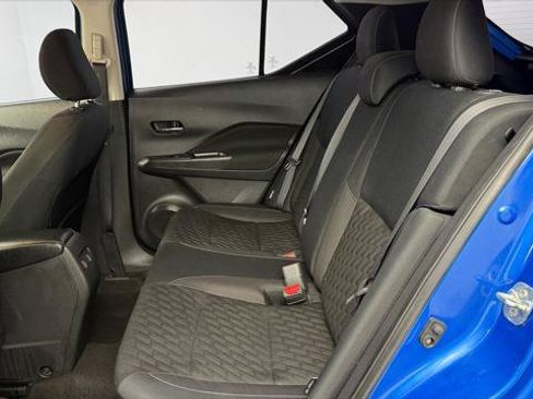 Used 2022 Nissan Kicks SV FWD image 17
