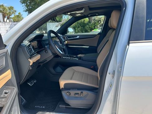 New 2026 Volkswagen Atlas Cross Sport SEL R-Line AWD/4WD image 15