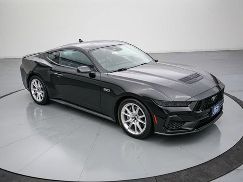 Certified 2025 Ford Mustang GT Premium RWD image 3
