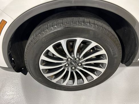 Used 2023 Lincoln Aviator Reserve w/ Elements Package Plus AWD/4WD image 8