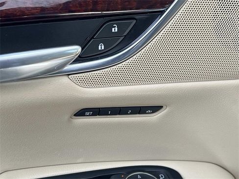 Used 2019 Cadillac XT5 Luxury image 19