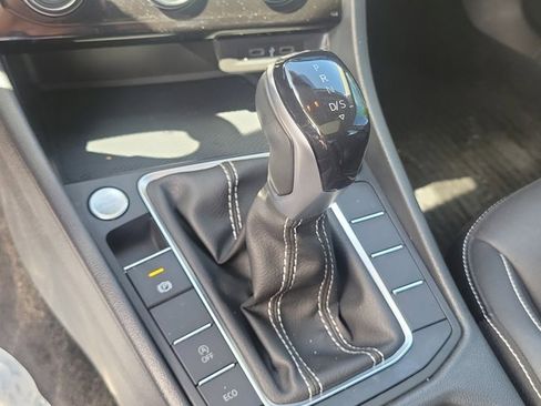 Used 2023 Volkswagen Jetta SE image 31