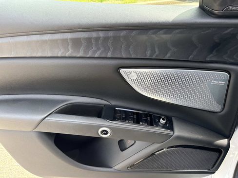 Used 2023 Maserati Grecale Modena image 12