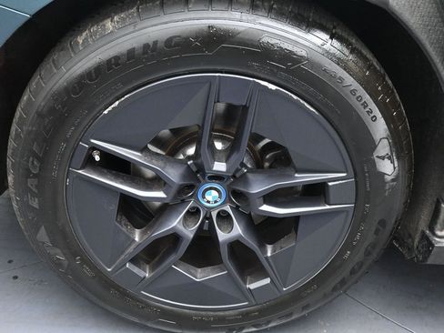 Used 2023 BMW iX xDrive50 w/ Premium Package image 38