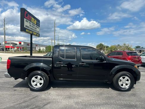 Used 2012 Nissan Frontier SV RWD image 2