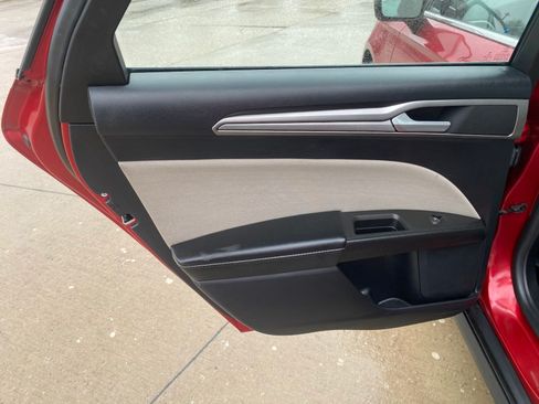 Used 2020 Ford Fusion S FWD image 11