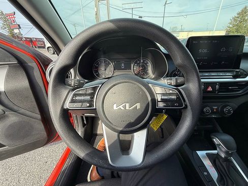 Used 2022 Kia Forte LXS image 23