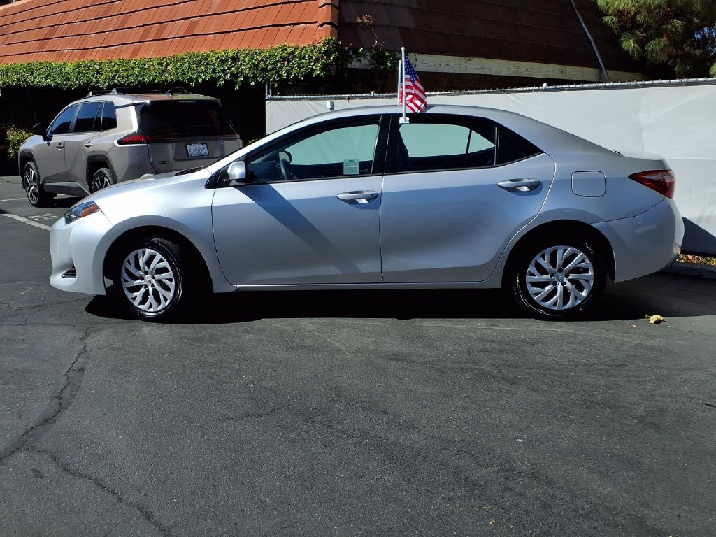 Certified 2018 Toyota Corolla LE FWD image 4