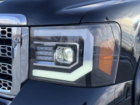 Used 2012 GMC Sierra 2500 Denali w/ Suspension Package, Off-Road image 22