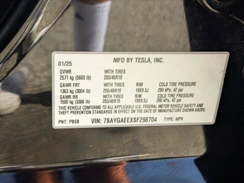 Used 2025 Tesla Model Y Long Range AWD/4WD image 26