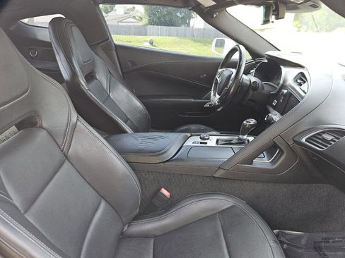Used 2019 Chevrolet Corvette Stingray Coupe w/ 1LT RWD image 16
