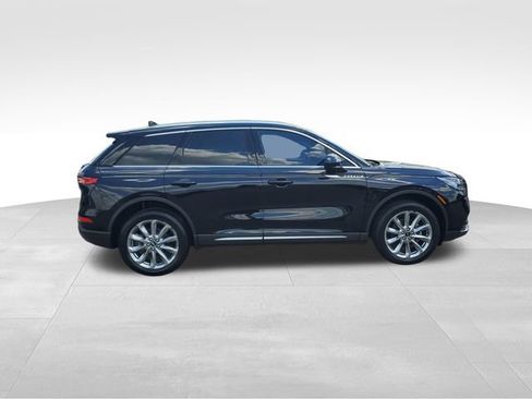Used 2022 Lincoln Corsair AWD w/ Premium Package image 3