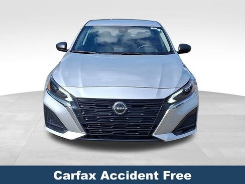 Used 2024 Nissan Altima 2.5 SV image 3