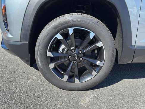 New 2026 Chevrolet Equinox RS w/ Convenience Package III FWD image 9