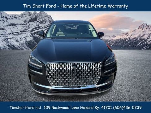 New 2025 Lincoln Corsair AWD w/ Towing Package image 2