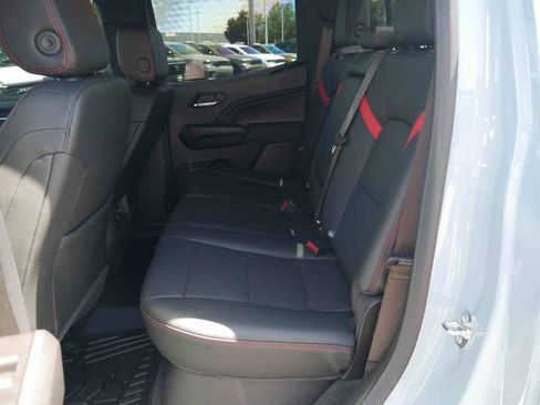 Used 2026 Chevrolet Colorado Z71 w/ Technology Package AWD/4WD image 16