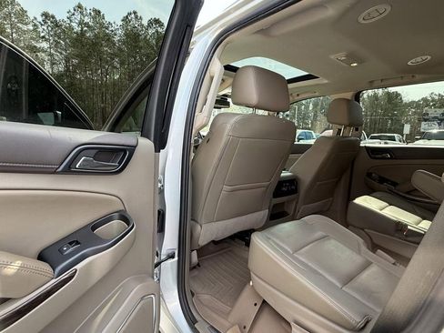 Used 2017 GMC Yukon SLT image 14