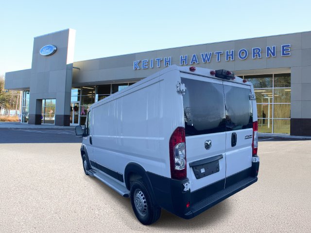 Used 2025 RAM ProMaster 2500 w/ U-Haul Equipment Group FWD image 4
