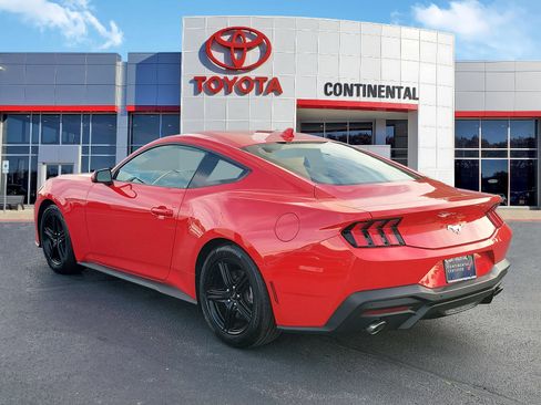 Used 2026 Ford Mustang Premium RWD image 4