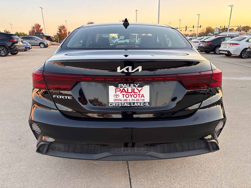 Used 2023 Kia Forte LXS w/ LXS Technology Package FWD image 4