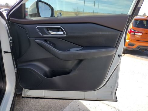 Used 2023 Nissan Rogue Platinum w/ Platinum Premium Package image 26