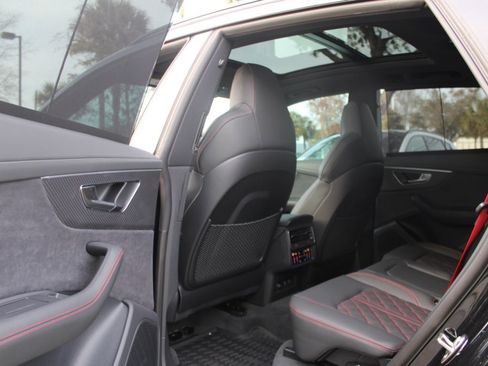 Used 2026 Audi Q8 Prestige image 31