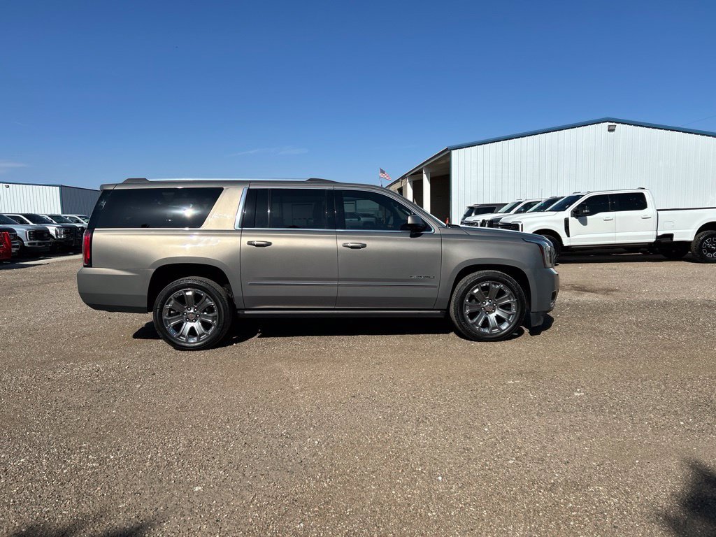 Used 2019 GMC Yukon XL Denali AWD/4WD image 7
