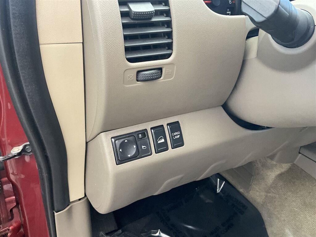 Used 2016 Nissan Frontier SV w/ SV Value Truck Package AWD/4WD image 24