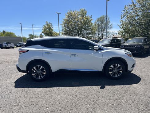 Used 2018 Nissan Murano SL AWD/4WD image 3