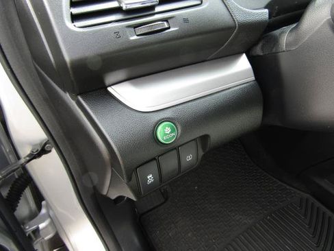 Used 2015 Honda CR-V EX image 17