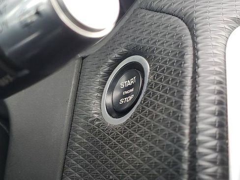 Used 2021 Land Rover Range Rover Velar R-Dynamic S image 15