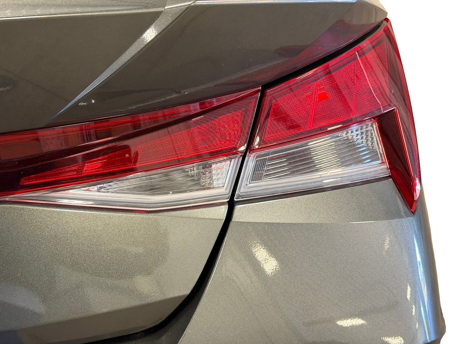 Certified 2024 Hyundai Elantra SE FWD image 22