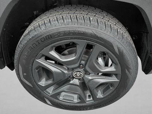 Used 2024 Toyota RAV4 Adventure image 9