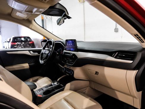 Used 2020 Ford Escape SEL image 14