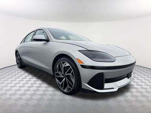 Used 2023 Hyundai Ioniq 6 SEL w/ Cargo Package RWD image 3