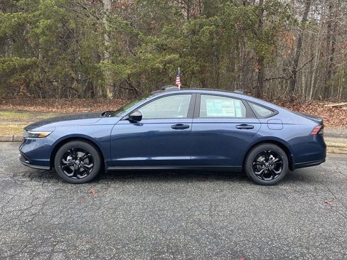New 2025 Honda Accord SE image 2