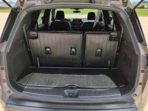 Used 2024 Nissan Pathfinder Rock Creek AWD/4WD image 40