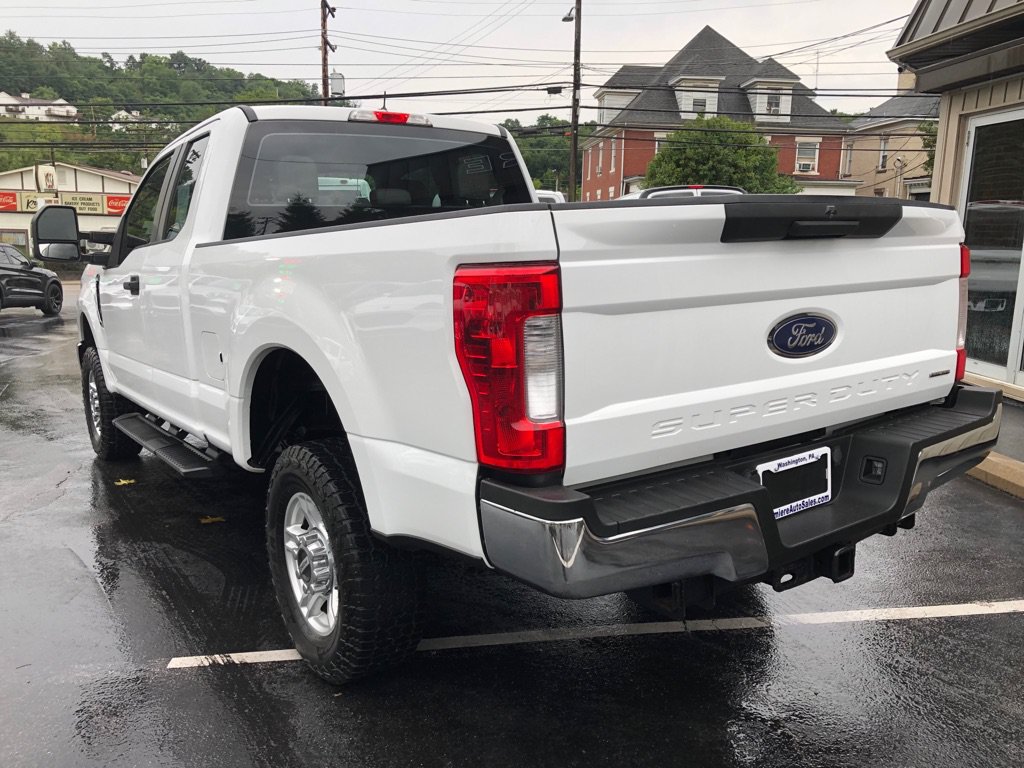 Used 2017 Ford F250 XL w/ Power Equipment Group AWD/4WD image 4