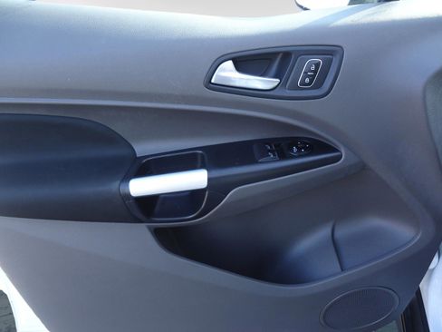 Used 2023 Ford Transit Connect XLT image 20