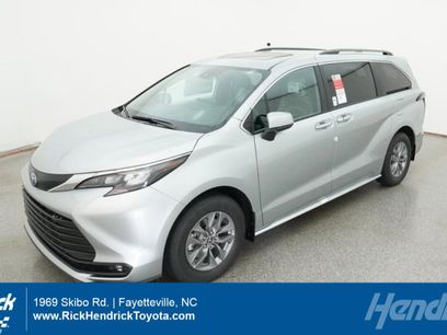 New 2025 Toyota Sienna XLE