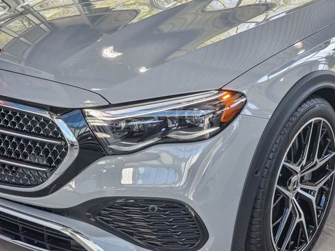 New 2026 Mercedes-Benz E 450 4MATIC All-Terrain Wagon image 8
