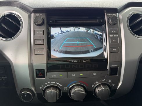 Used 2017 Toyota Tundra SR5 w/ SR5 Upgrade Package AWD/4WD image 22
