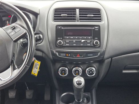 Used 2017 Mitsubishi Outlander Sport ES FWD image 16