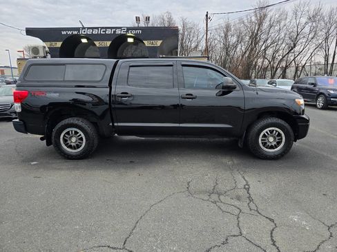 Used 2013 Toyota Tundra Grade 4x4 4dr CrewMax Cab Pick image 2